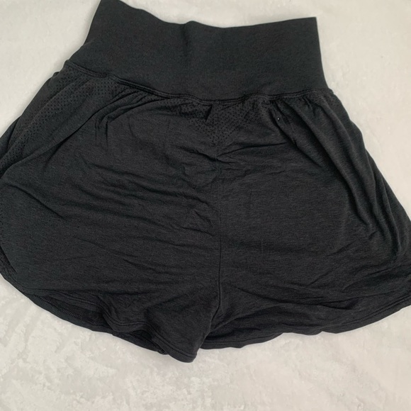 Gymshark Black shorts/skirt. 🖤 - Picture 2 of 2